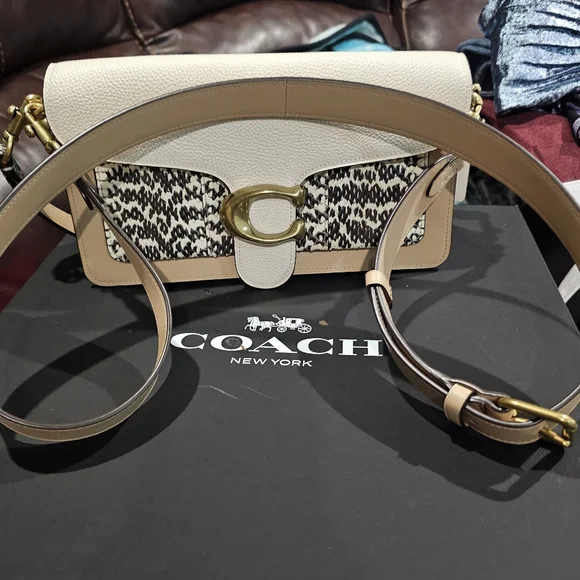 Coach Women's Cream and Tan Patterned Shoulder ag - Picture 11 of 17